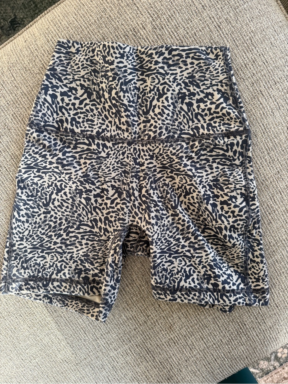 Yogalicious Lux Everyday Animal Print High Rise 5” Biker Shorts XS
